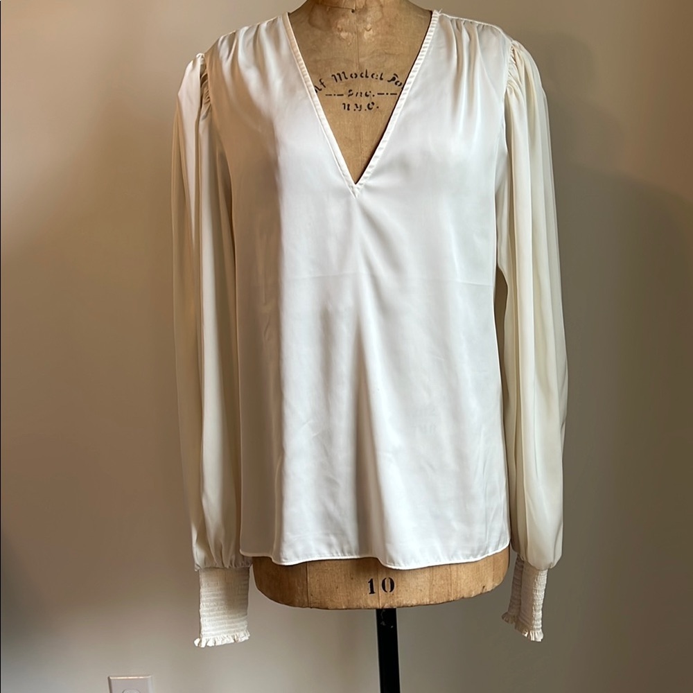 Express Cream Long Sleeve Fitted Blouse